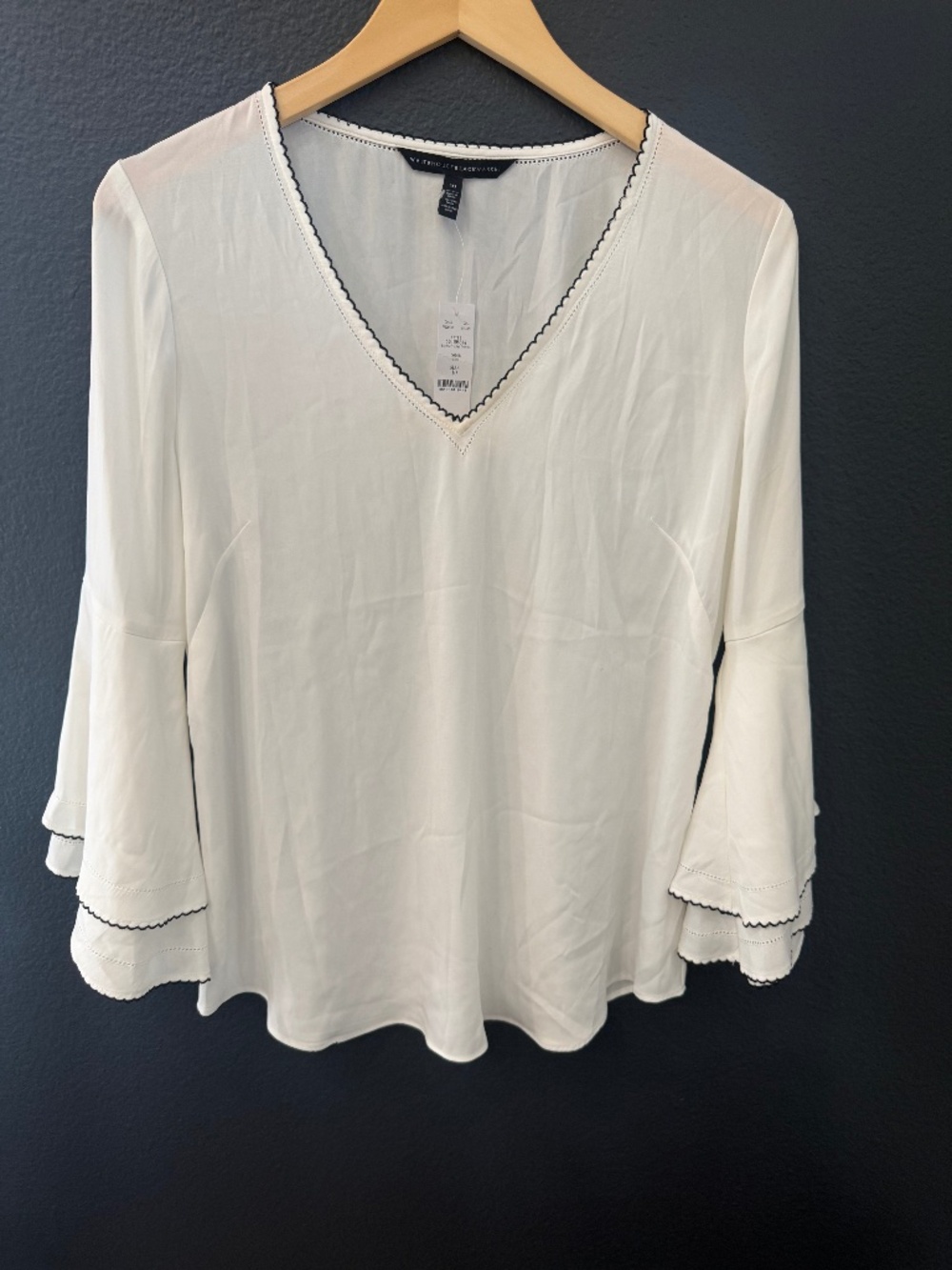 NWT White House Black Market 3/4 Bell Sleeves Blouse